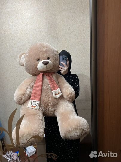 Большой плюшевый мишка
