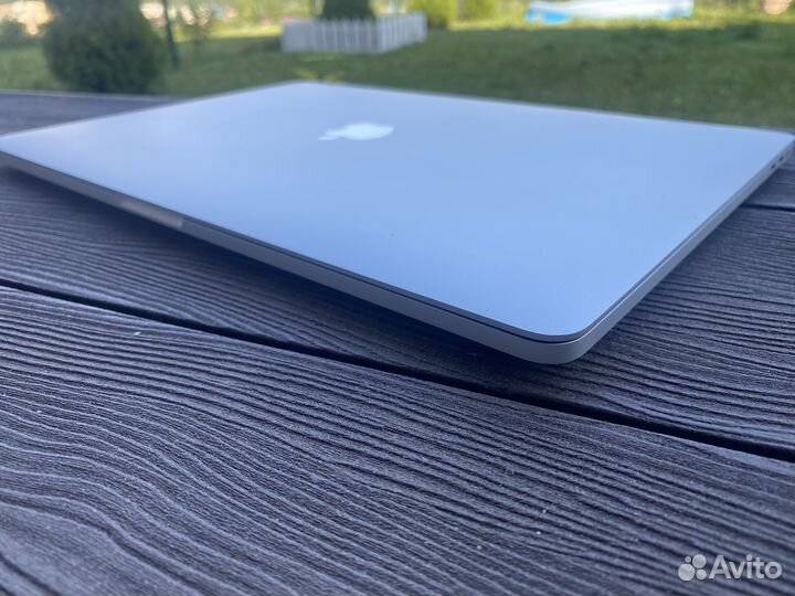 Apple MacBook Pro 15 2017 i7 3.1GHz/16/1TB