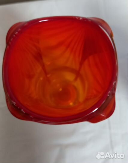 Вазы Неман, Красный май, сульфидное цветное стекло