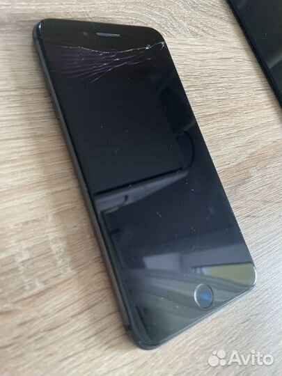 iPhone 8 Plus, 64 ГБ