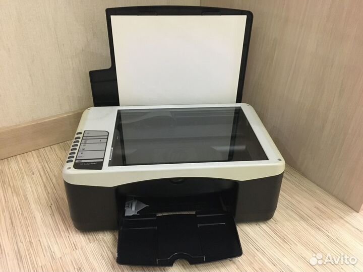 Универсальный принтер и сканер мфу HP Deskjet f218