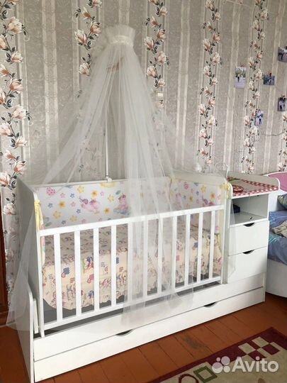 Детская кроватка