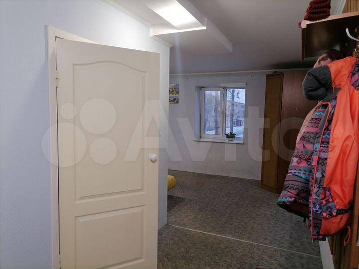 2-к. квартира, 40 м², 2/3 эт.