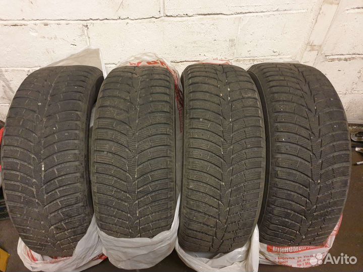 Laufenn I Fit Ice LW 71 235/55 R18