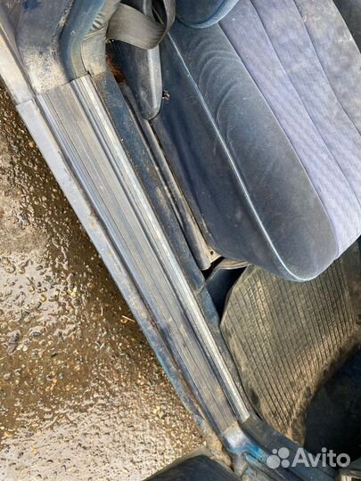 Накладки порогов внутренние Mercedes W126