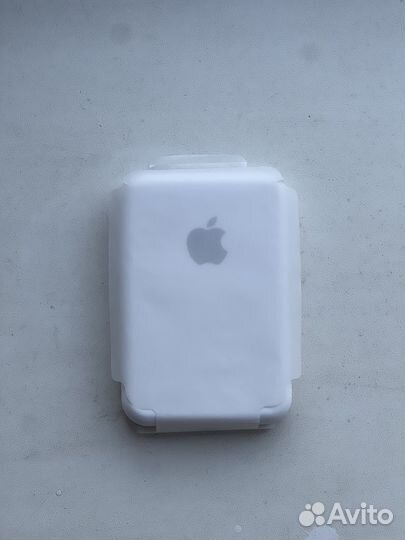 Беспроводная зарядка для iPhone