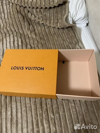 Коробка Louis Vuitton большая