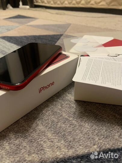 Телефон iPhone XR