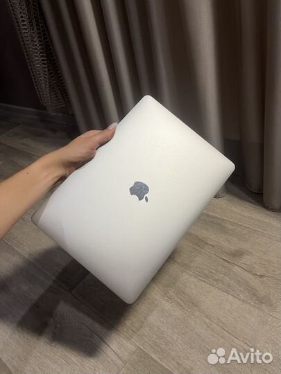 Apple macbook pro 13