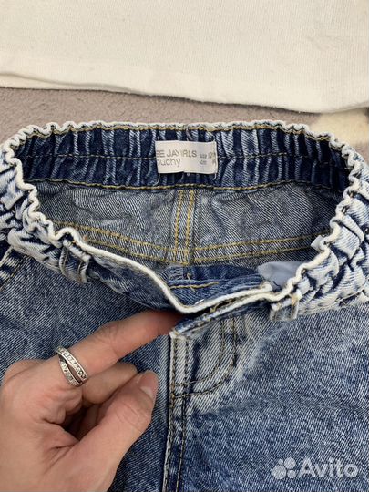 Комплект одежды на девочку