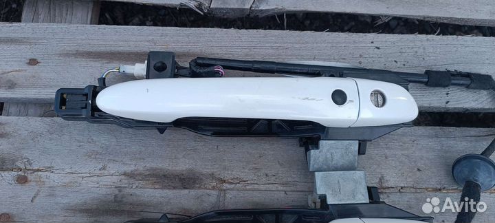 Ручка двери передней Мазда 3 бл BL