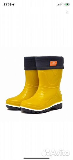 Резиновые сапоги 4 пары и спорт.костюм