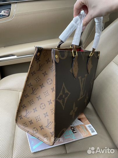 Сумка Louis Vuitton Onthego MM