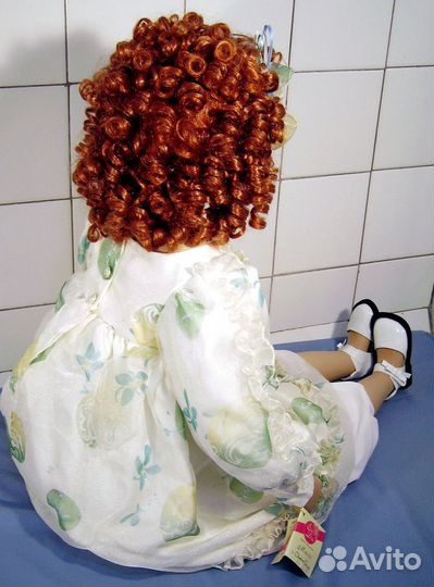 Коллекционная,виниловая кукла Maisie