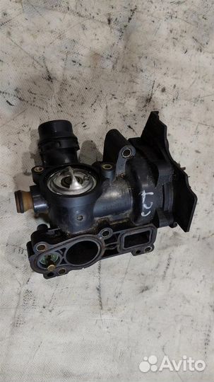 Корпус термостата 06J121026G Volkswagen Passat 20