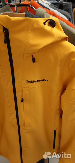 Peak PerformanceInsulated Ski Jacket