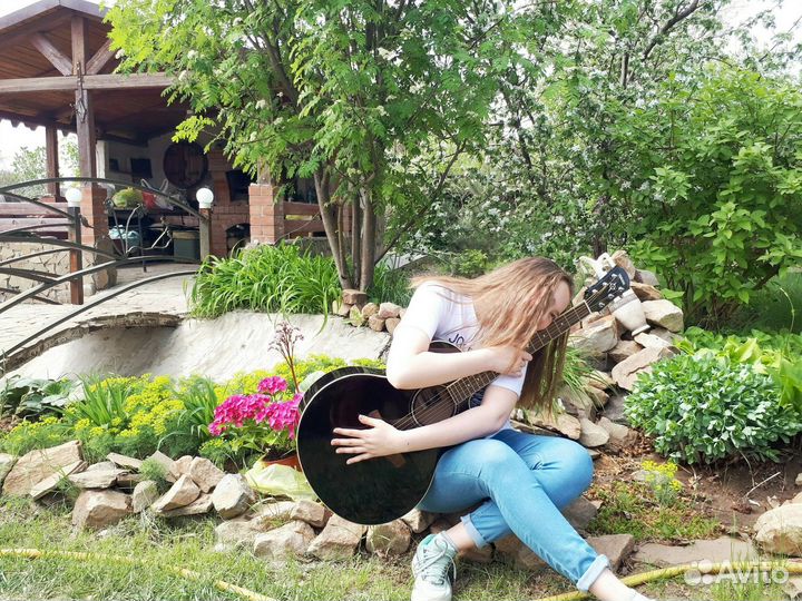 Преподаватель по гитаре