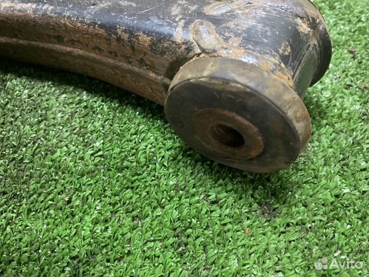 Рычаг подвески передний правый Ford Focus 1