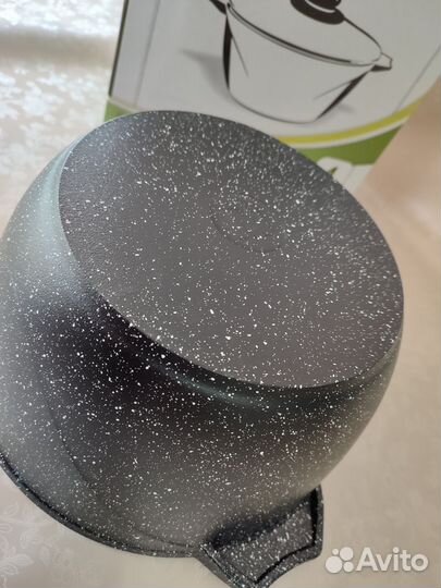 Кастрюля с каменным покрытием 4 литра с крышкой