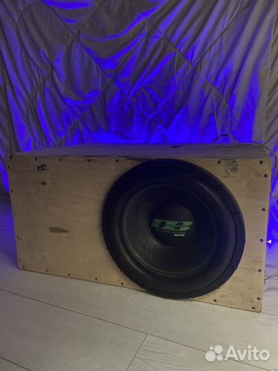 Сабвуфер DB Apocalypse 270 с коробом