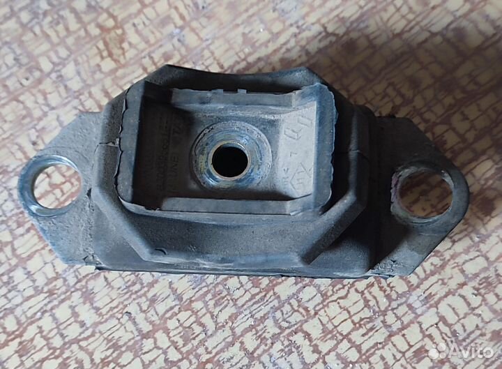 Опора двигателя