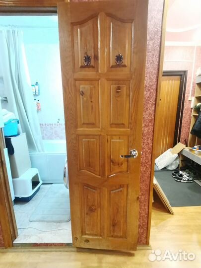 Межкомнатные двери деревянные бу 80см и 60 см