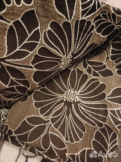 Чехлы на подушки (2шт) и две боковые подушки