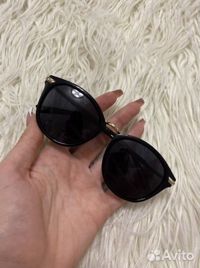 Солнцезащитные очки