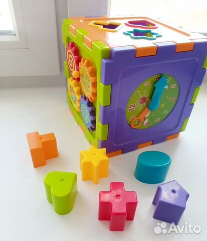 Игрушки погремушки. Бизиборд. Развивающий куб