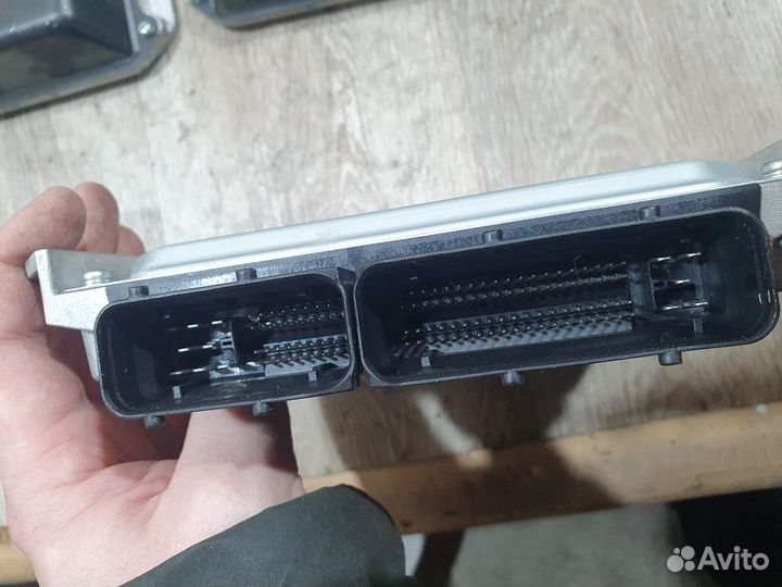 Блок управления двигателем 4D56