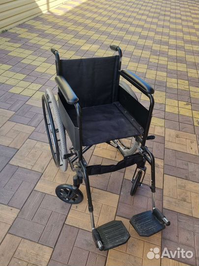 Коляска инвалидная