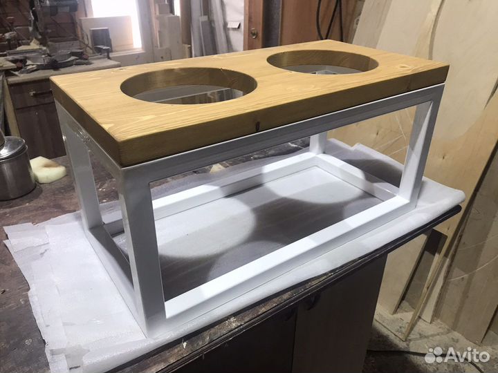 Миска из массива дерева и металла