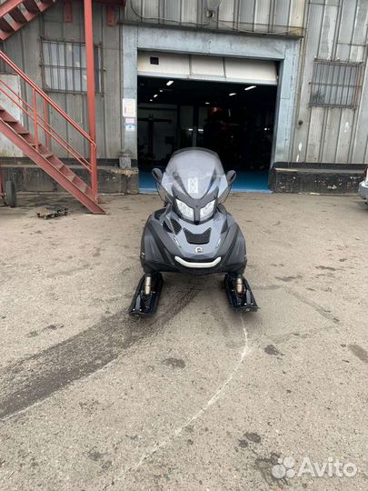 Продам новый BRP Ski-Doo Skandic WT 550F
