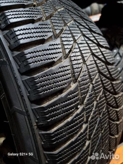 Triangle PL01 235/45 R18 98R