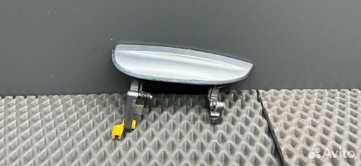 Ручка наружная двери передней левой Kia Rio рест