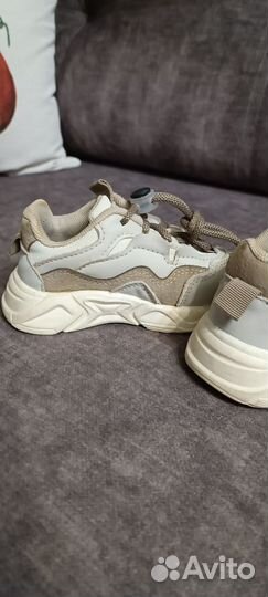 Кроссовки детские 23 размер