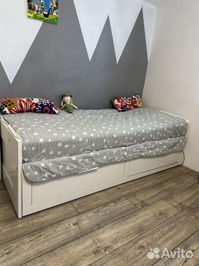 Кровать IKEA бримнэс