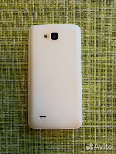 Телефон ZTE Blade A5