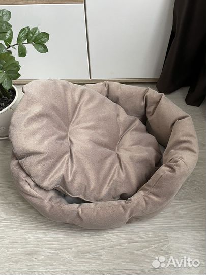 Лежанка для собак и кошек