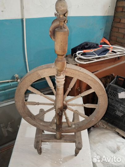 Прялка деревянная старинная