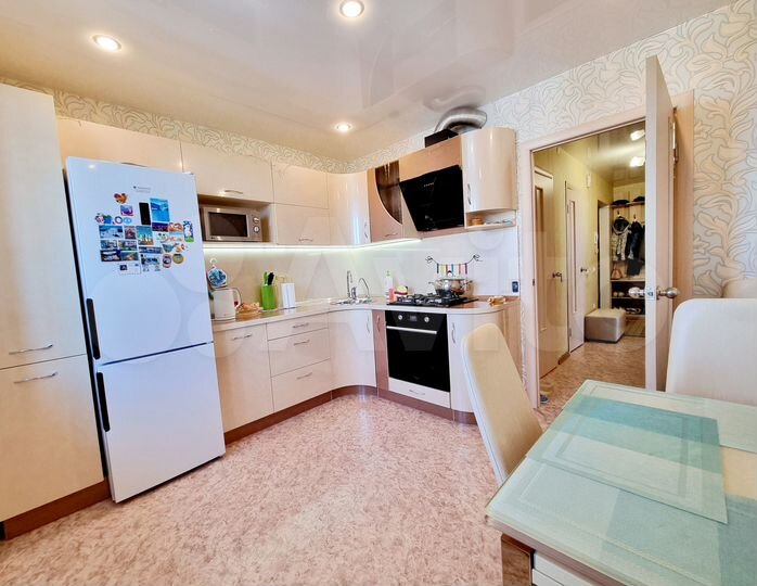 2-к. квартира, 53,7 м², 8/10 эт.