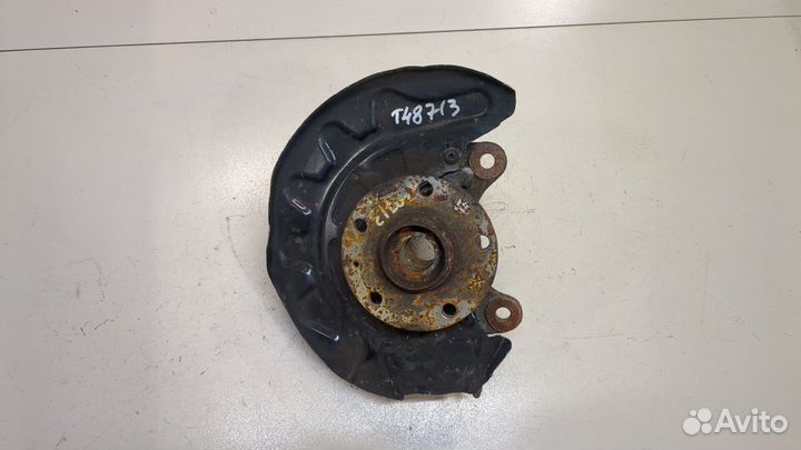 Ступица (кулак, цапфа) правая передняя Skoda Octavia (A7)