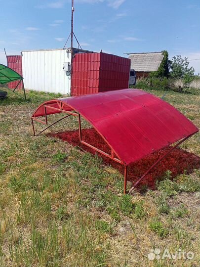 Козырек, навес, над крыльцом