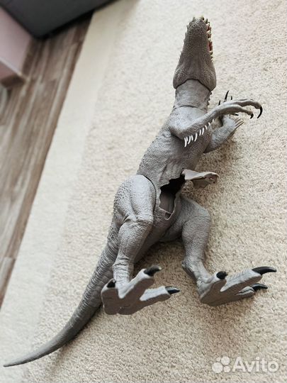 Динозавр Индоминус рекс