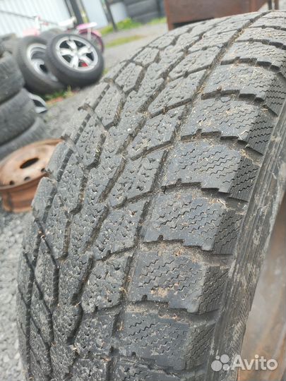 Диски с зимней резиной р15 на ниву