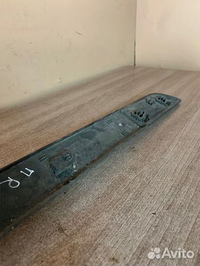 Молдинг передней правой двери Megan II