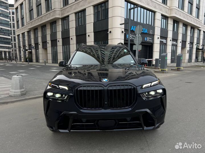 BMW X7 3.0 AT, 2023, 300 км