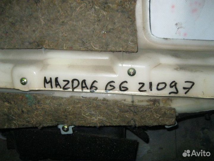 Обшивка двери передней правой Mazda 6 (GG) 2002-20