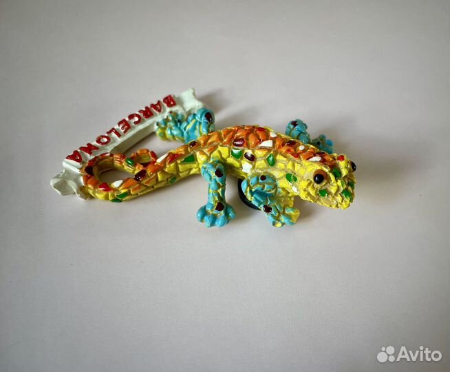 Магниты на холодильник из разных стран