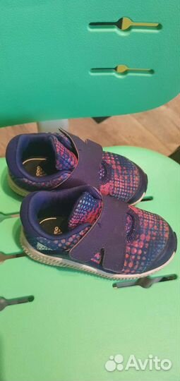 Кроссовки adidas